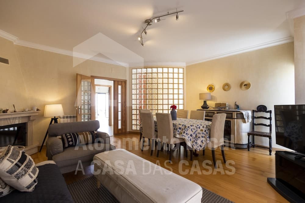 Villa Belavista by Acasadascasas