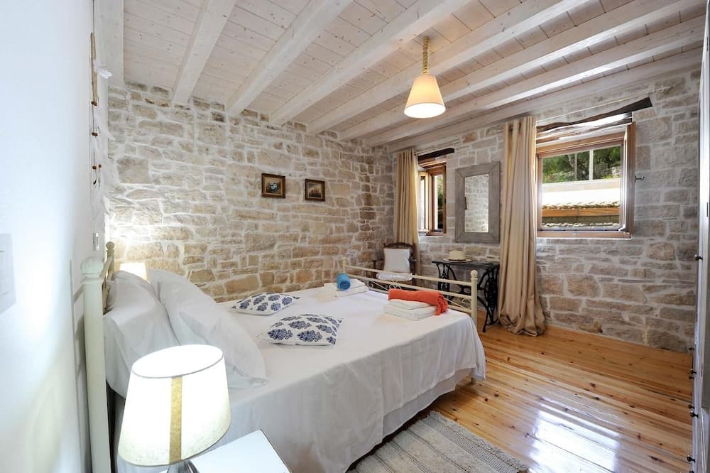 Leonora House With Private Pool Close to Gaios