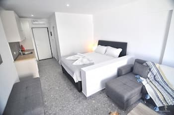 Zennova 26 Sirene Luxury Studio