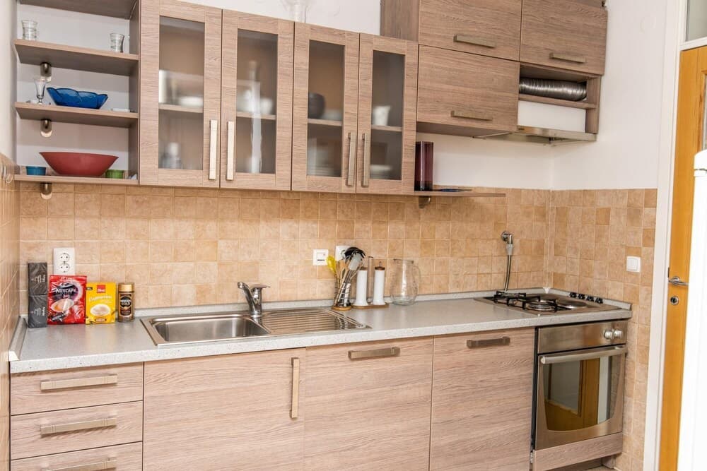 Modern 2bdr Apartment in the Center- Free Parking