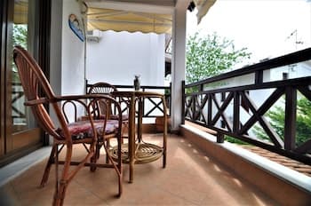 Zennova 23 Nikiti Family Green Nest