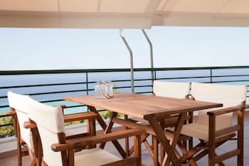 Zennova 34 Kallithea Blue Paradise