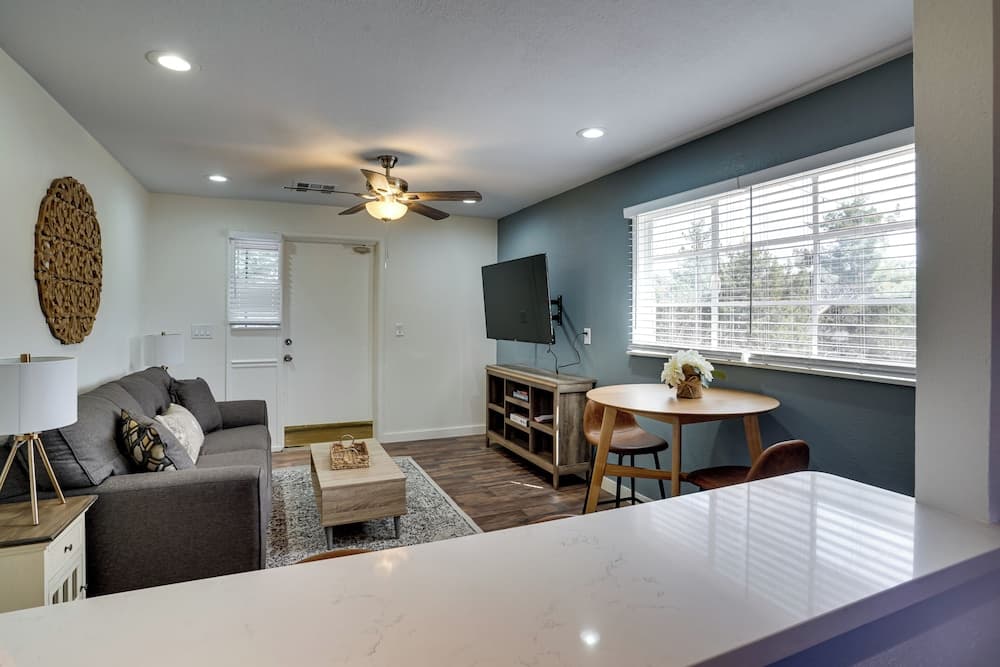 3 Mi to Lovers Knoll: Peaceful Gem w/ Patio