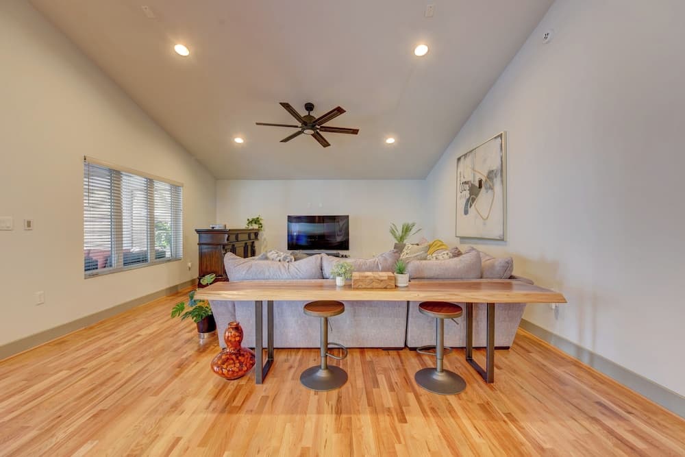 Modern Home With Yard 3 Mi to Uptown Charlotte!