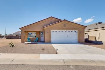 Kingman Getaway w/ Patio Near Route 66!