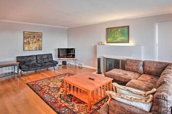 Lovely Tacoma Home w/ Water & Mountain Views!