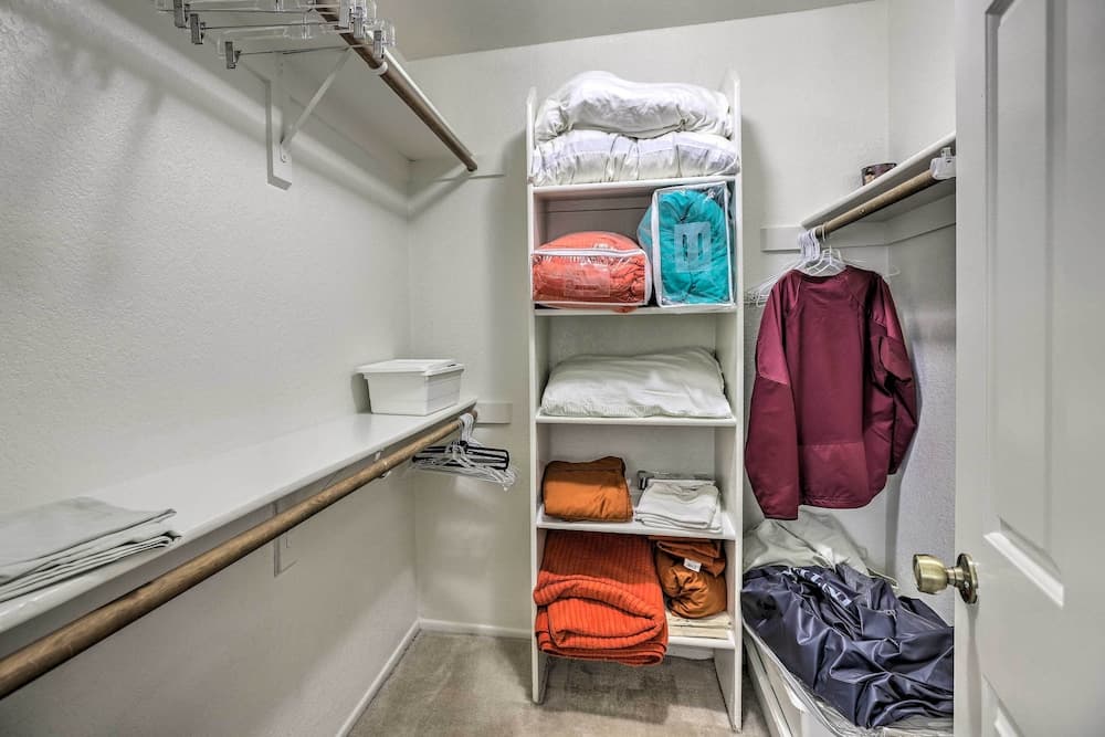 Scottsdale Condo w/ Pool & Hot Tub Access!