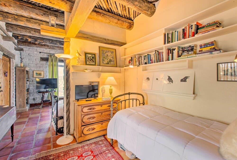 Casita Vacation Rental Near Taos w/ Patio!