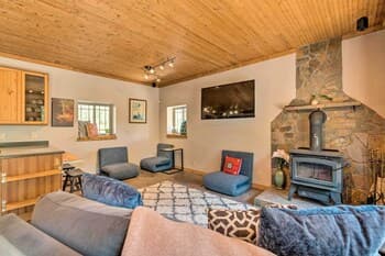 Pet-friendly Park City Escape w/ Deck & Views