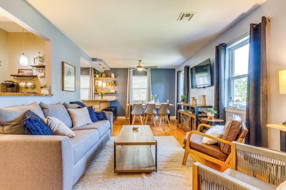 Pet-friendly Pensacola Home w/ Sunny Backyard!