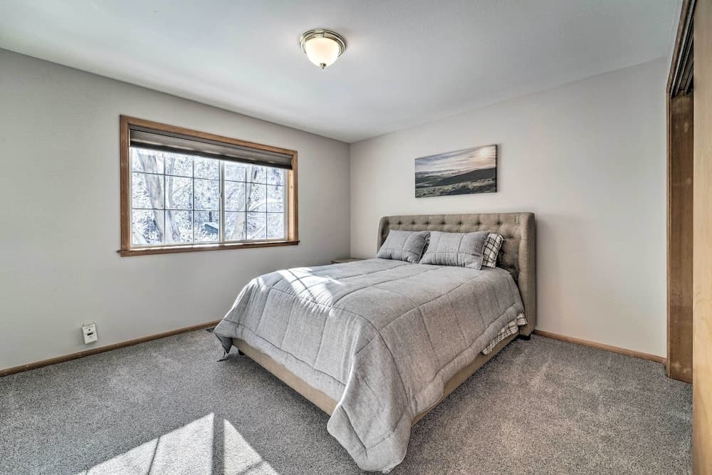 Calpine Mountain Retreat w/ High-speed Internet