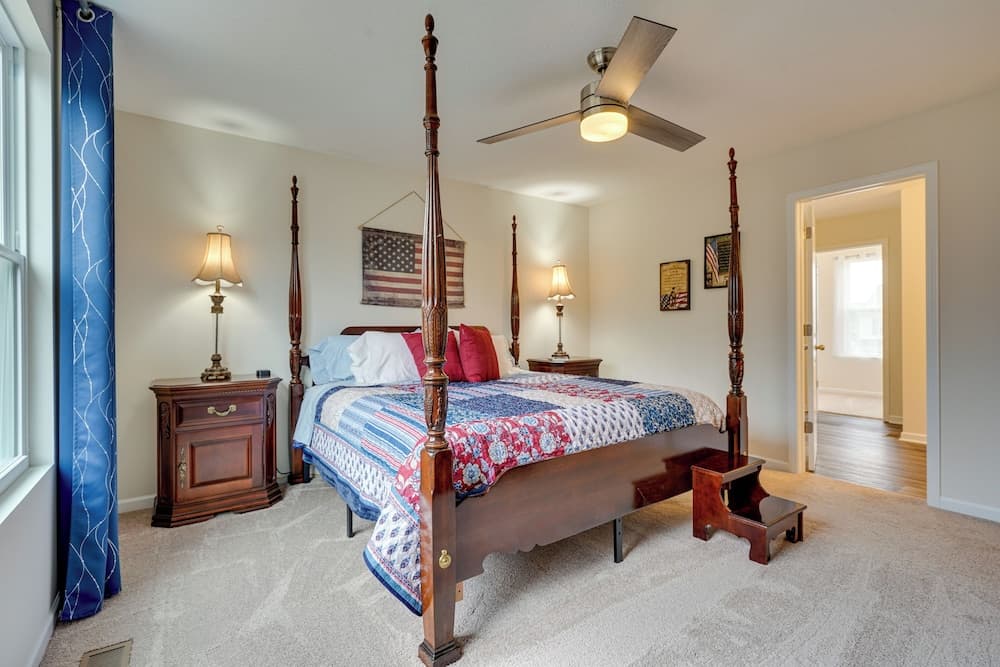 Private Backyard! Spacious Home 25 Mi to Columbus