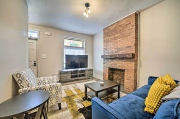 Modern South Side Home, Walk to Carson Street