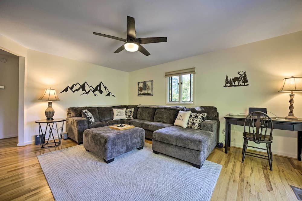 Brevard Retreat ~ 3 Mi to Downtown!