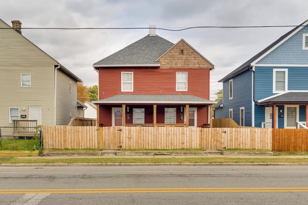 Chic Indianapolis Home w/ Yard Near Downtown!