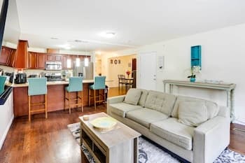 Welcoming Newark Duplex in Walkable Location!