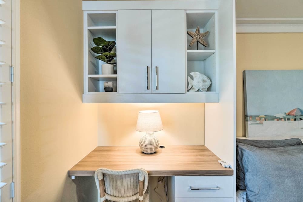 Waterfront Nokomis Condo < Half Mile to Beach!