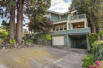 Serene Tacoma Home w/ Furnished Deck & Views!