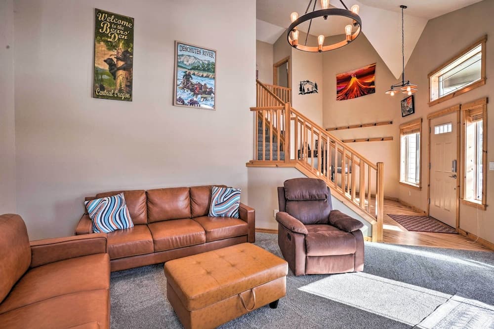 Family-friendly Oregon Vacation Home w/ Yard