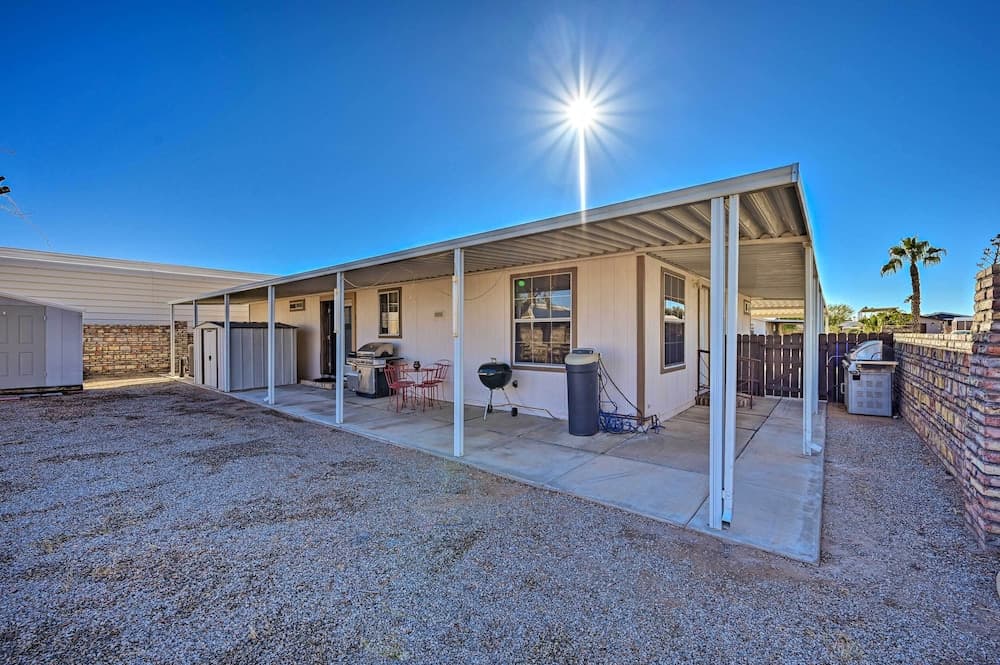 Yuma Vacation Rental w/ Yard & Grills!