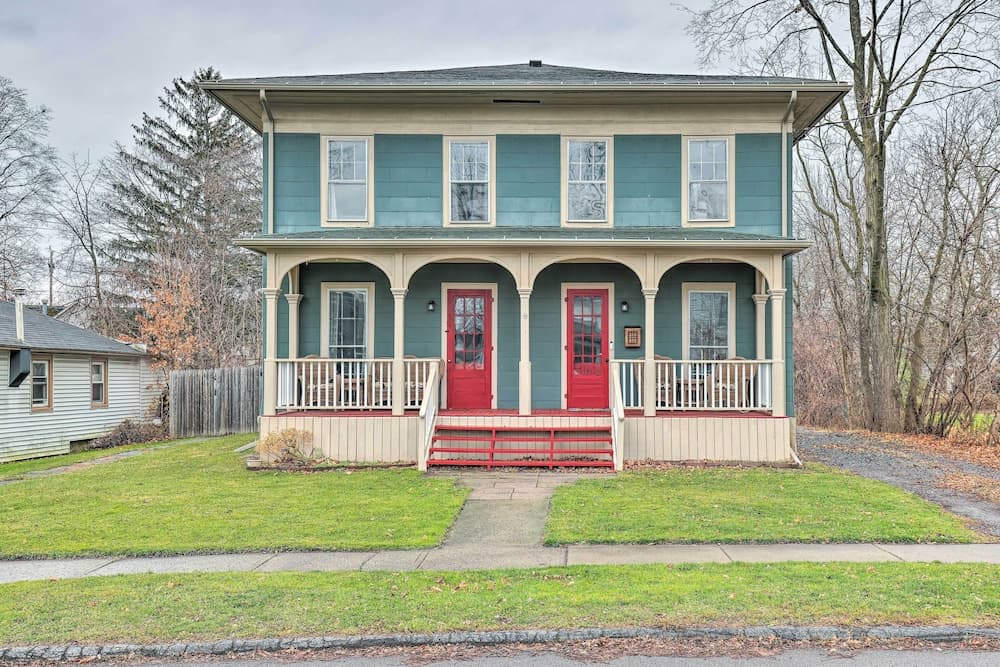 Victorian Home in Penn Yan ~ 1 Mi to Keuka Lake!