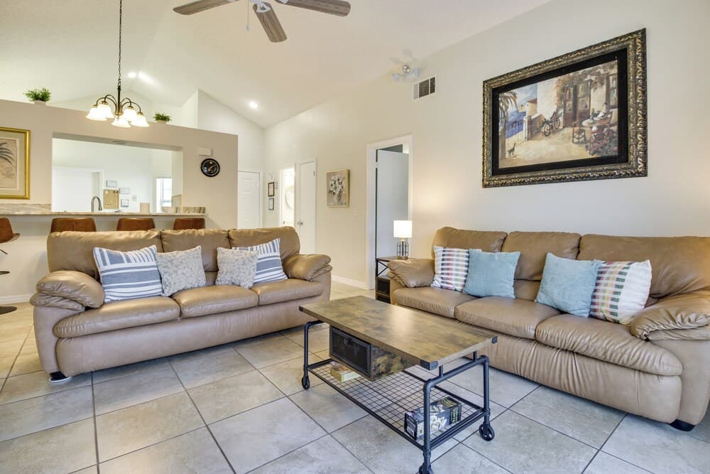 12 Mi to Disney World: Sunny Home w/ Pool!