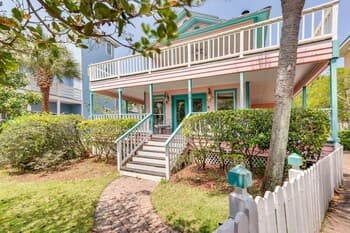 Santa Rosa Beach House: Screened-in Porch & Deck!