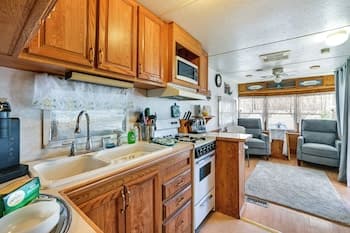 Yuma Getaway w/ Pool Access, 5 Mi to Lutes Casino!