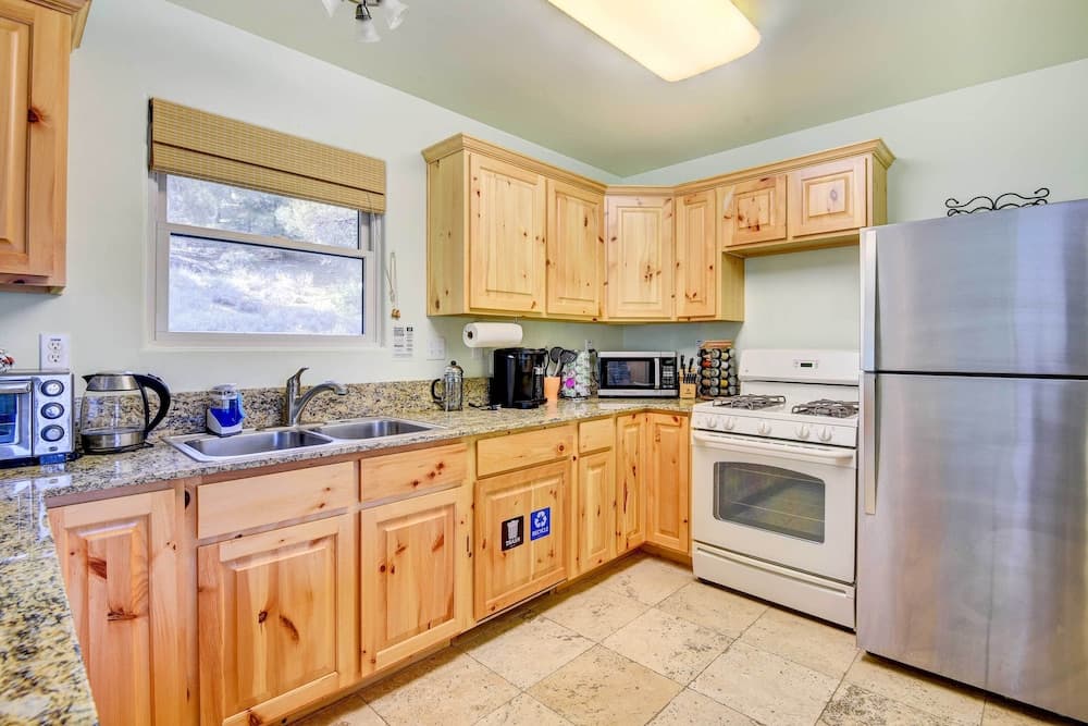 Frazier Park Vacation Rental w/ Game Room & Views!