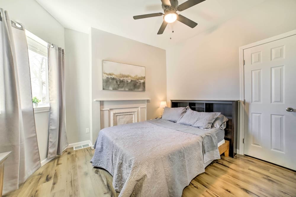 Pittsburgh Townhome: 1 Mi to Downtown