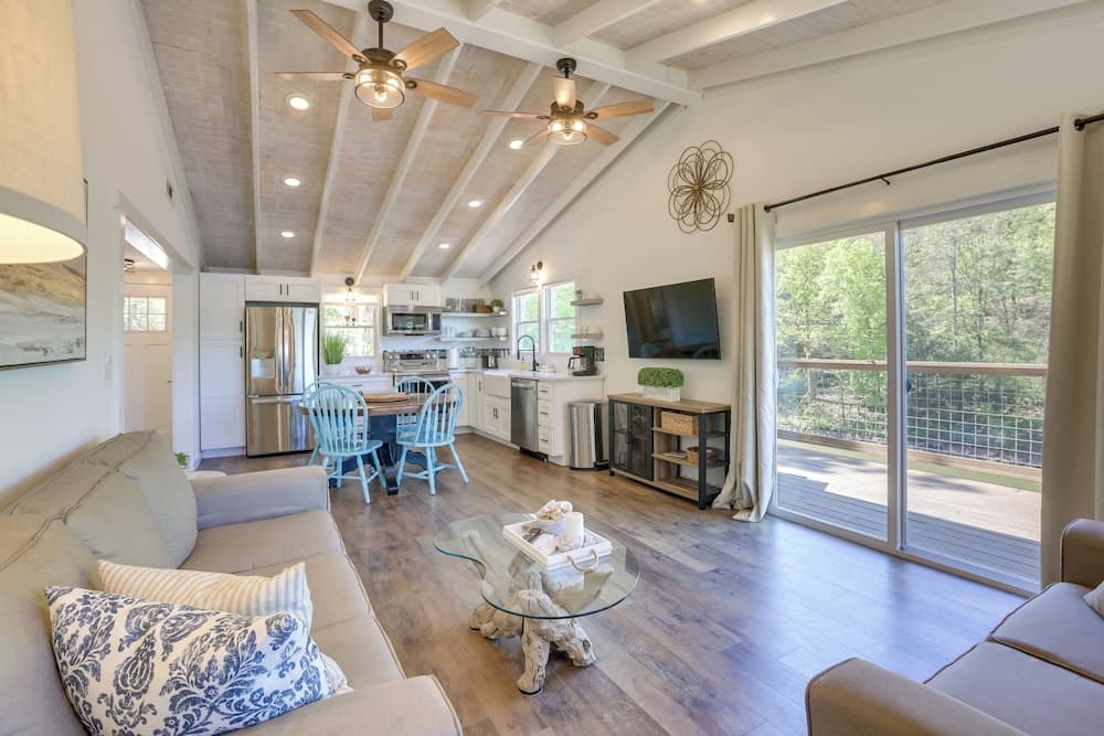 Private Hot Tub: Stunning Logan Martin Lake Home