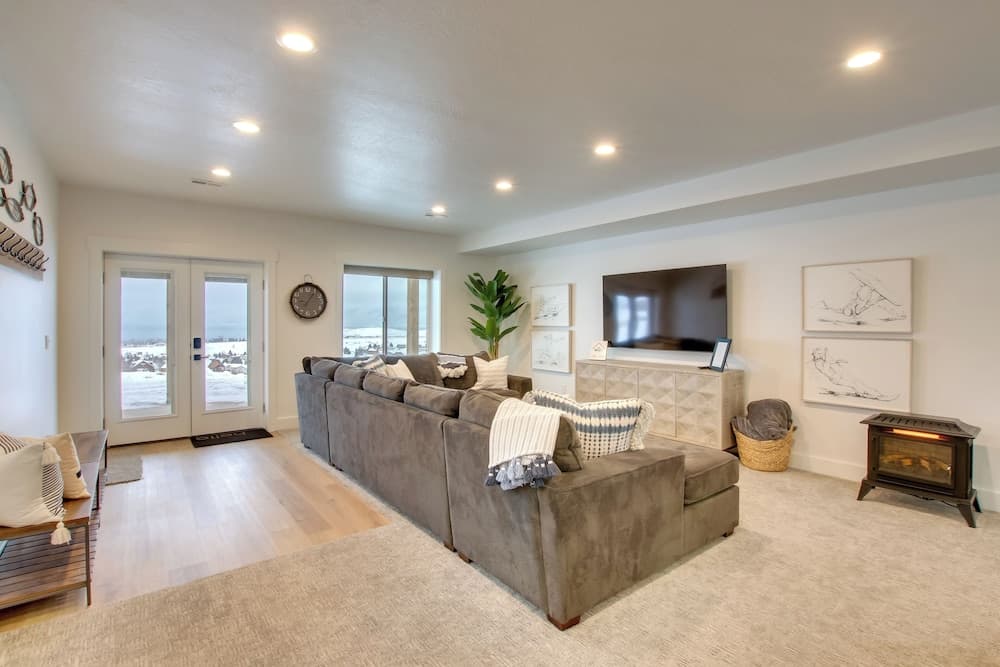 Pool Access & Lake Views: Modern Garden City Home