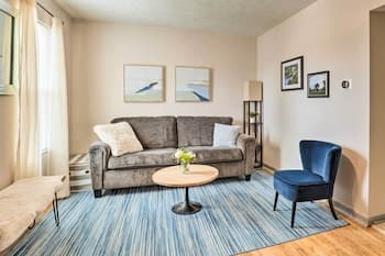 Cozy Omaha Vacation Rental: 6 Miles to Downtown!