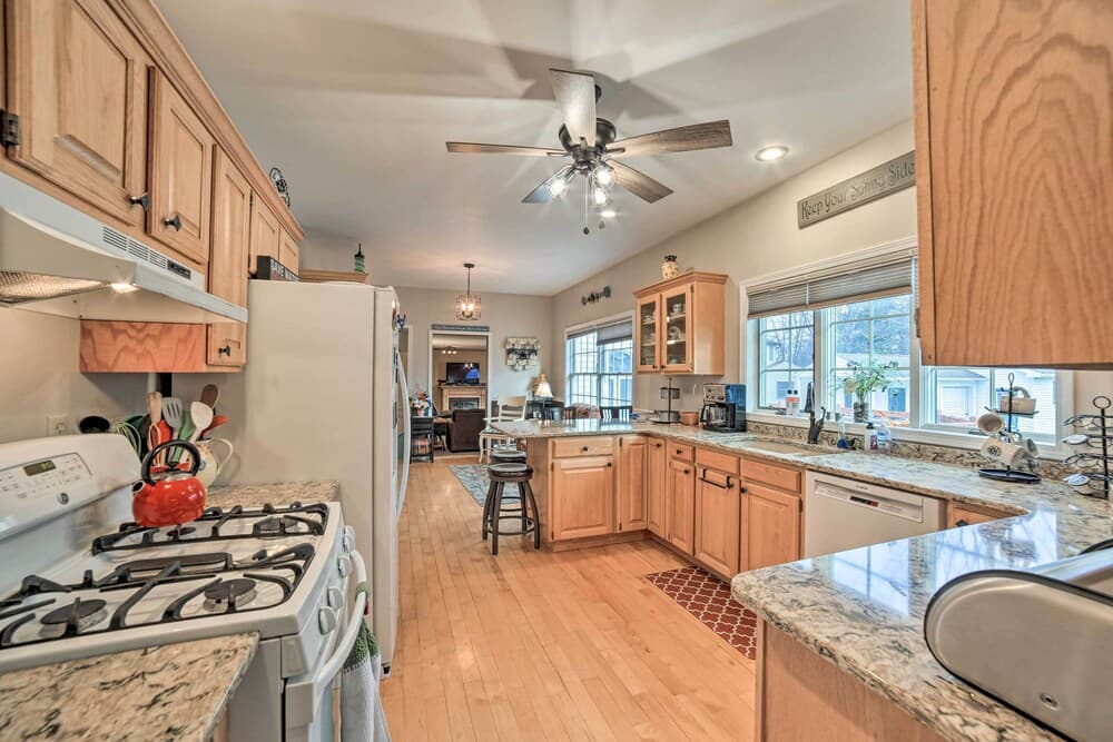 Spacious Michigan Home w/ Private Hot Tub