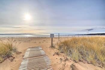 Spacious Michigan Home w/ Private Hot Tub