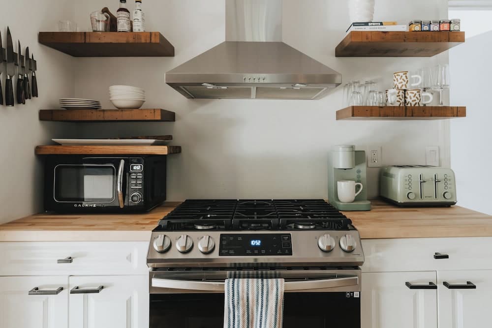 Modern Riverfront Cabin: Poconos Woodland Escape