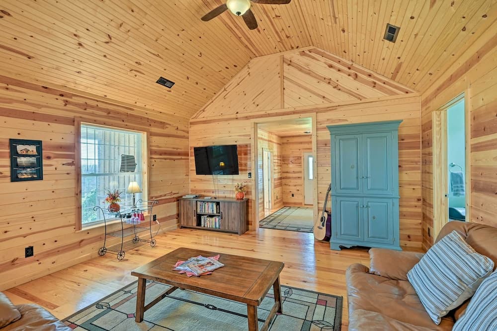 Breathtaking Elkin Getaway w/ Vineyard Views!