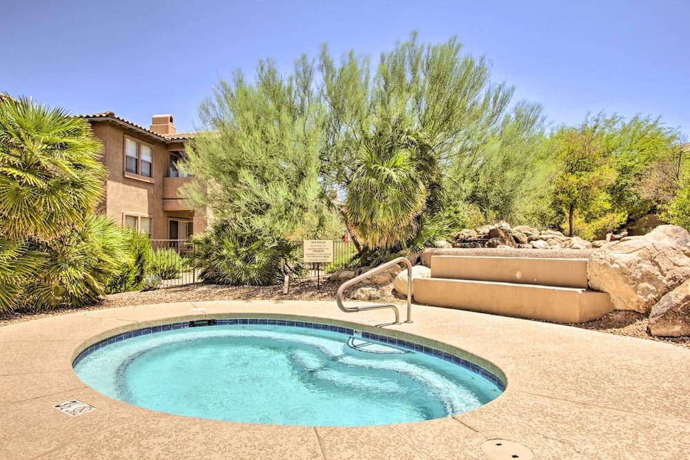 Scottsdale Condo w/ Balcony & Resort Amenities!