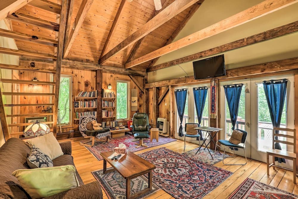 Pet-friendly Leicester 'mountain View' Escape