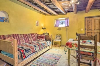 Artsy Santa Cruz Apartment w/ Shared Fire Pit!