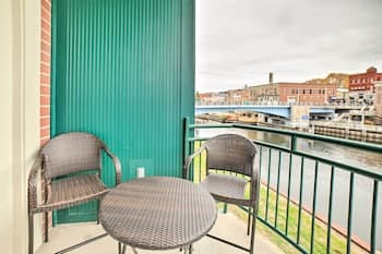 Luxe Manistee Condo w/ Balcony & River Views!