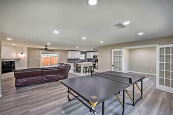 Spacious Fort Worth Getaway < 4 Mi to Dtwn!