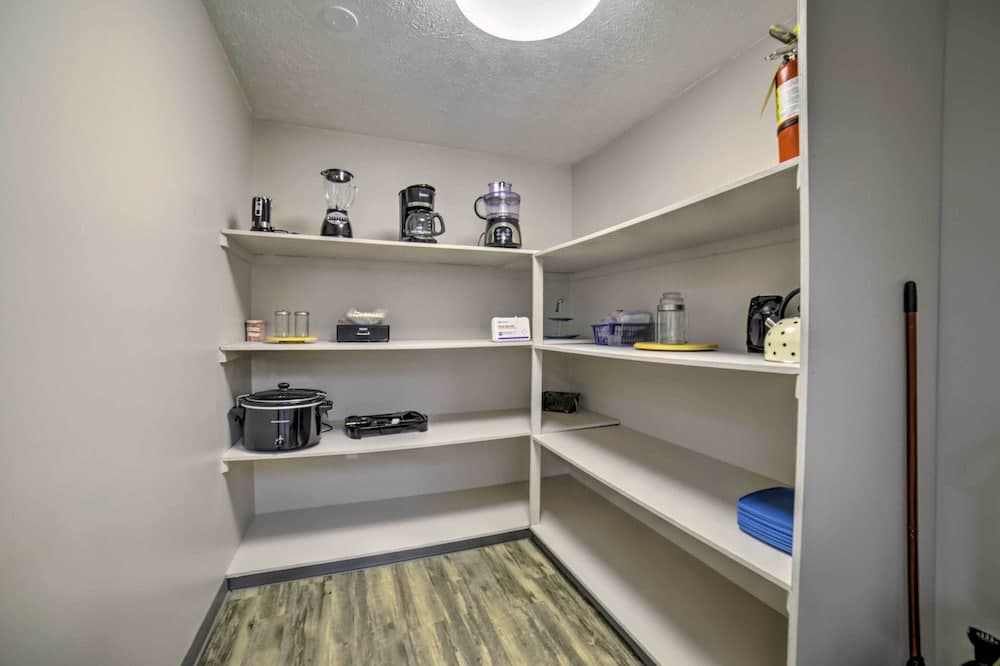 Near Mines & Meadows: Spacious Home w/ Game Room