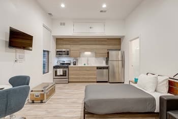 Cabin 105 At 747 Lofts Apts by Redawning