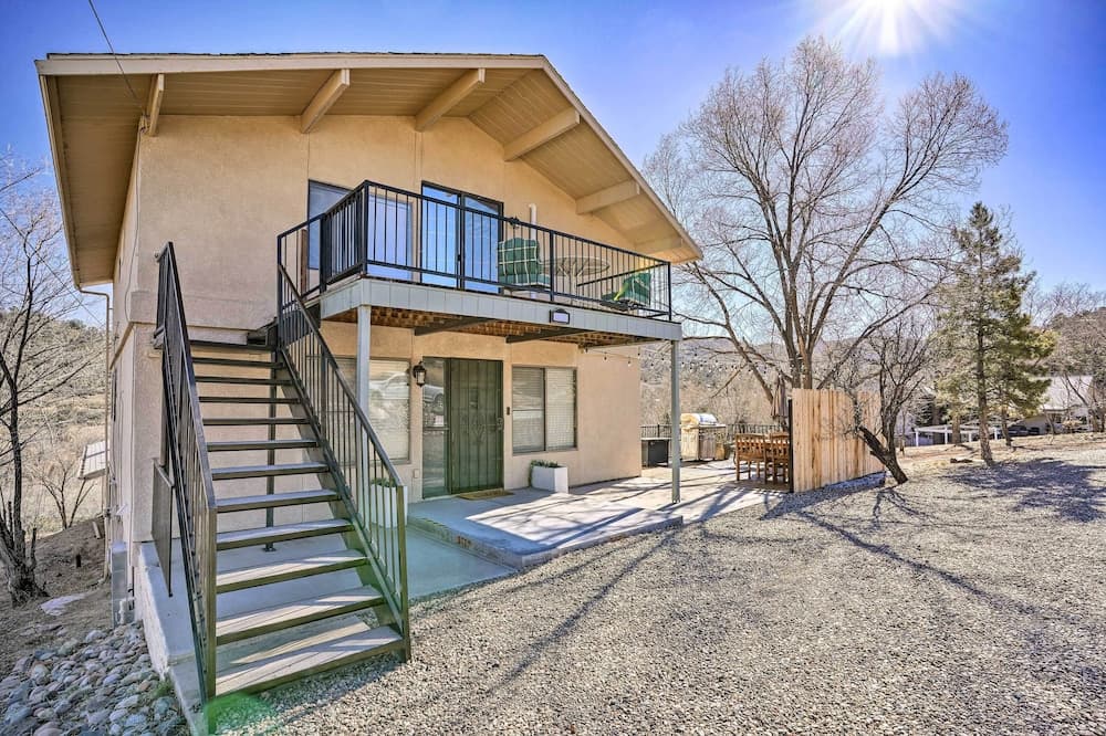 Close to Hiking & Dtwn: Mtn-view Prescott Home!