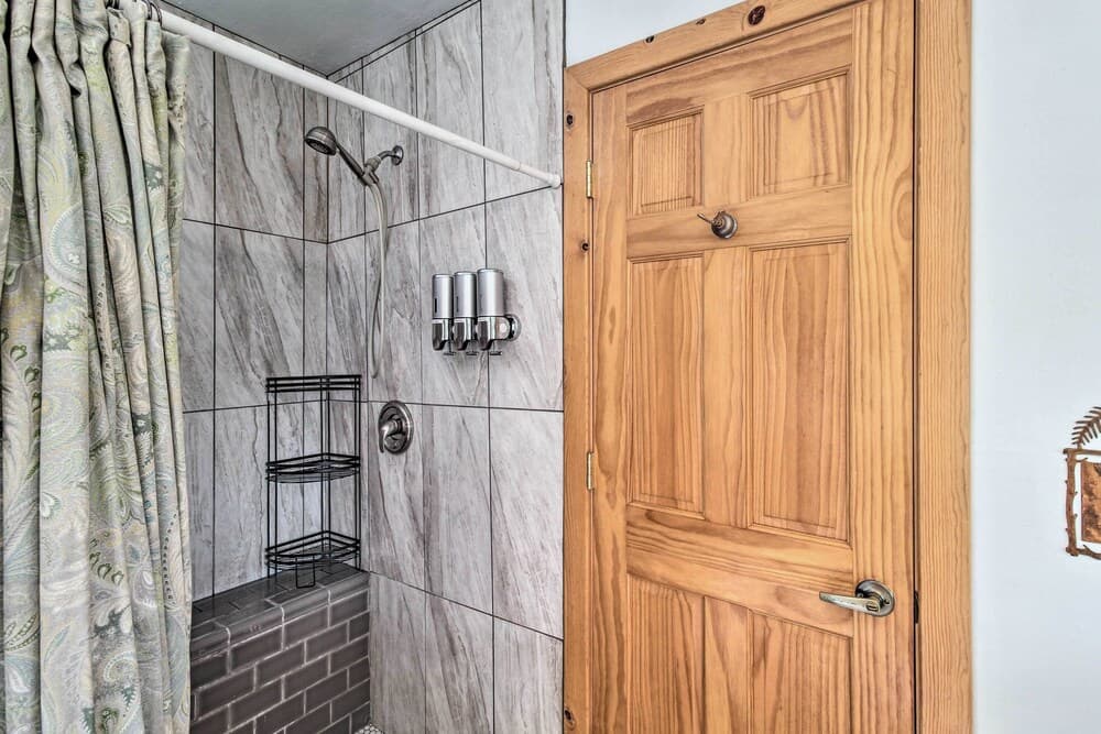 Secluded Show Low Home Near Hiking Trails!