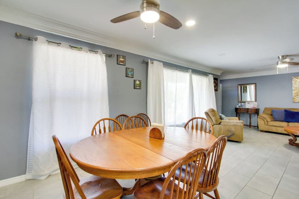 Ultimate Phoenix Group Getaway: Patio + Pool!