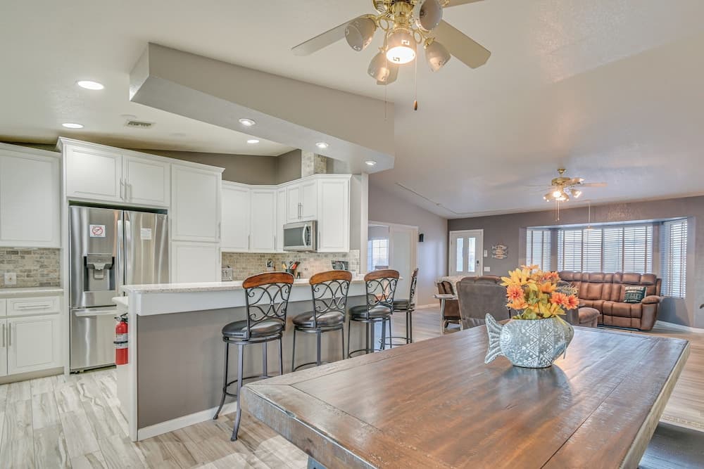 Pool & Views: Pet-friendly Lake Havasu Gem