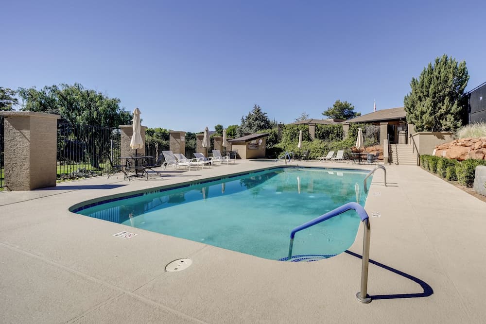 Sedona Home w/ Golf Course View & Pool Access!