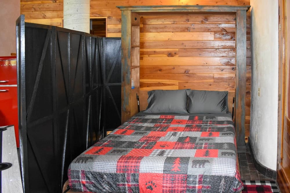 Angel Fire Cabin w/ Deck ~ 2 Mi to Ski & Hiking!